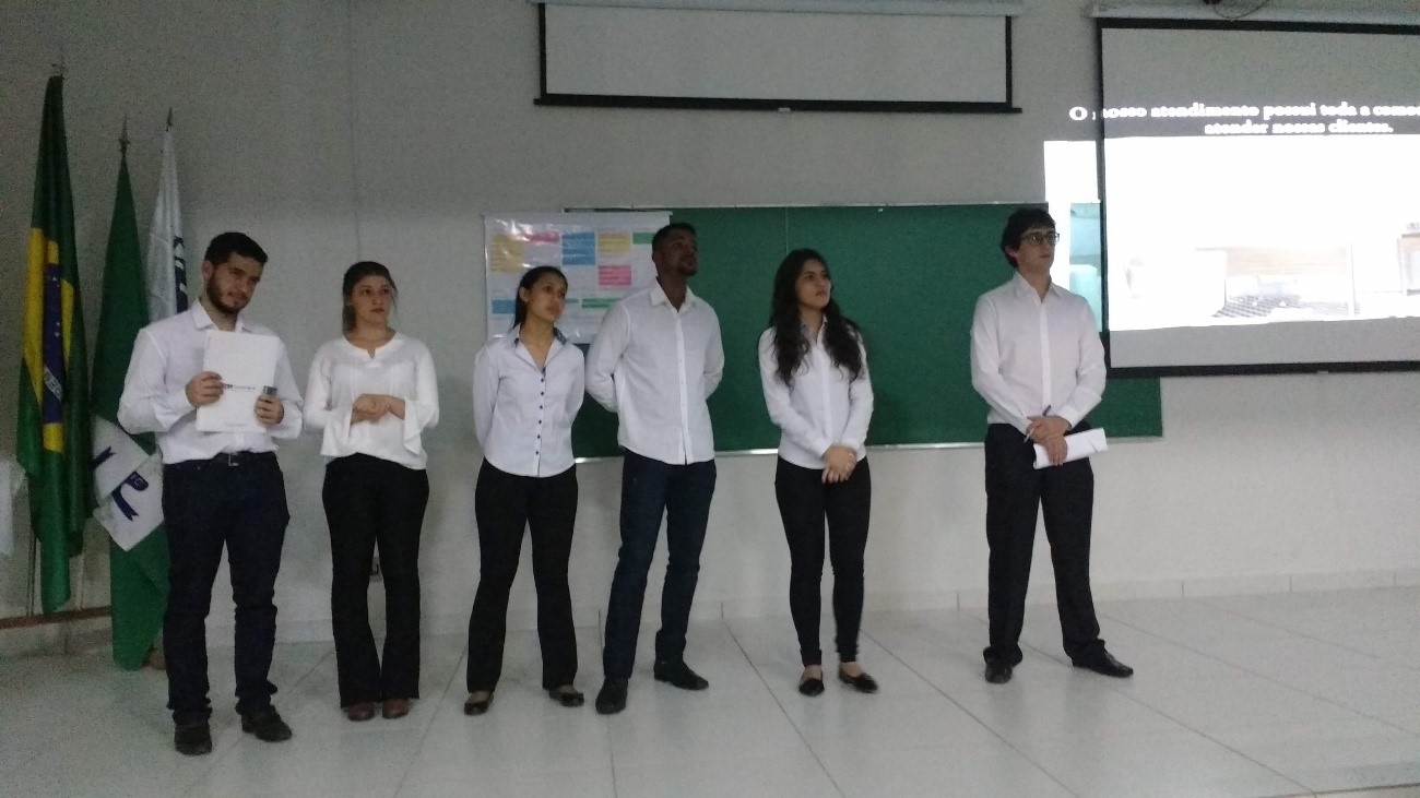 apresentação grupo de branco tematica