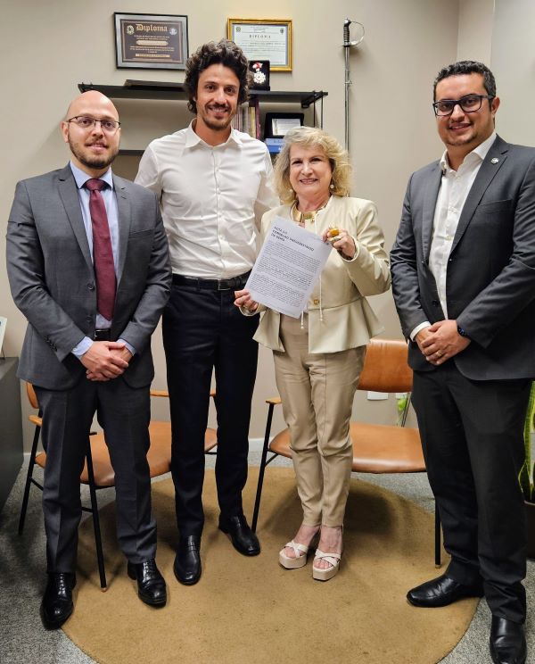 Notícia CCJ Interna
